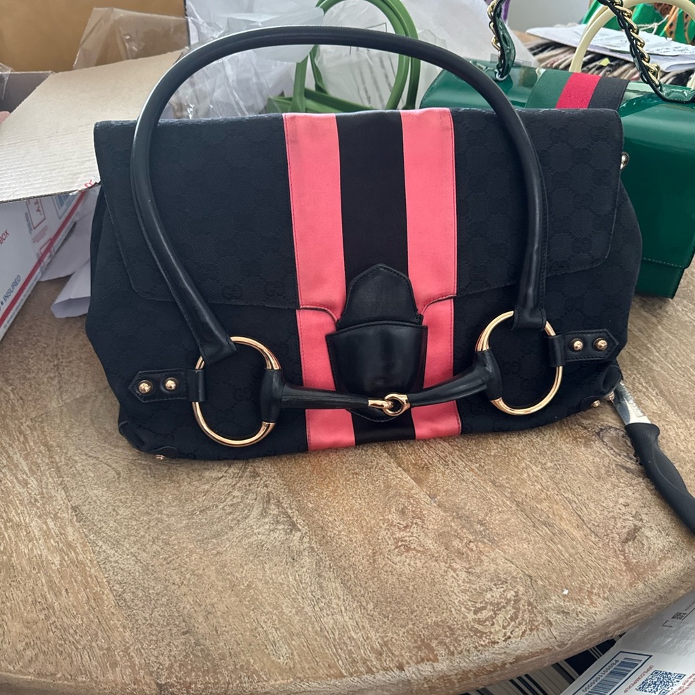 Gucci Black and Pink Shoulder Bag